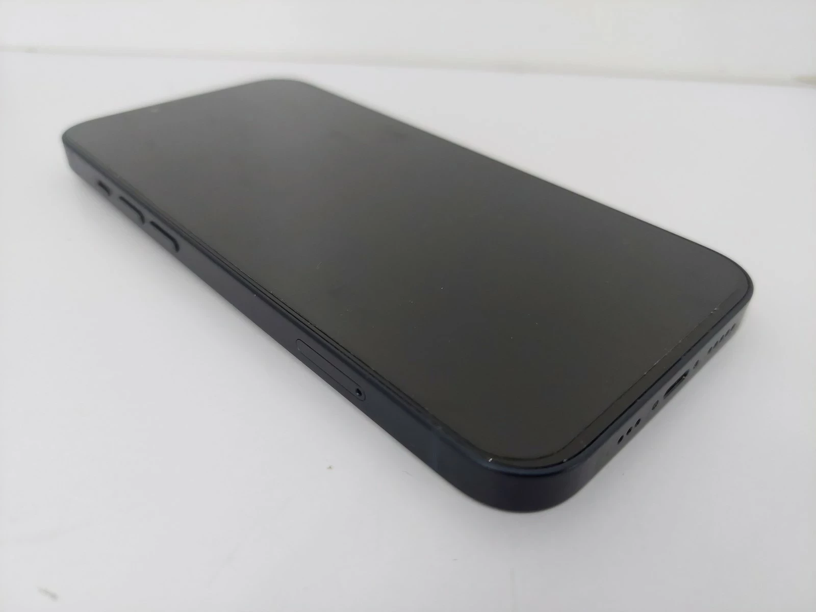 telefon-iphone-13-99-kolor-niebieski