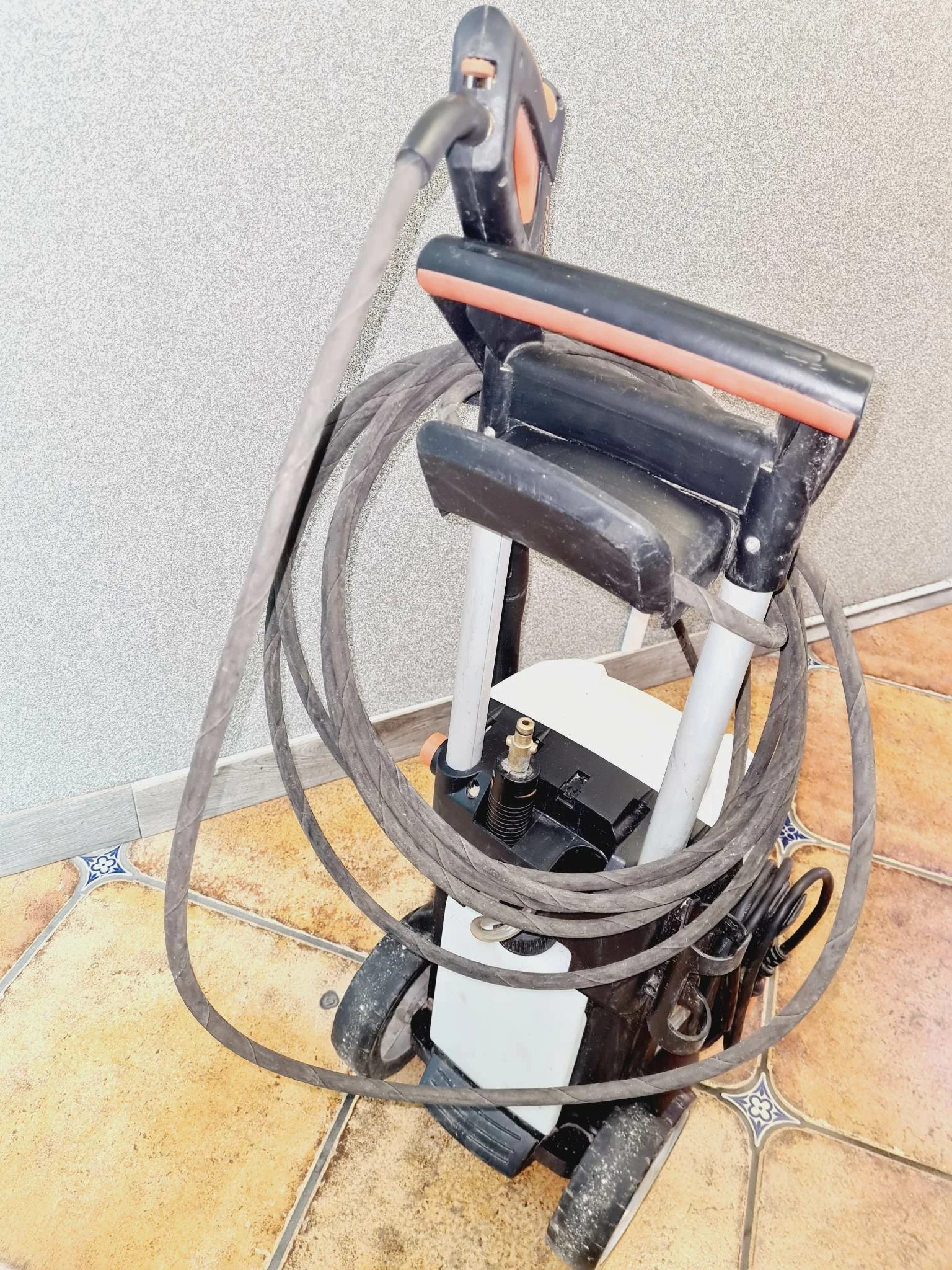 myjka-wysokocisnieniowa-stihl-re-143-maksymalna-moc-2900