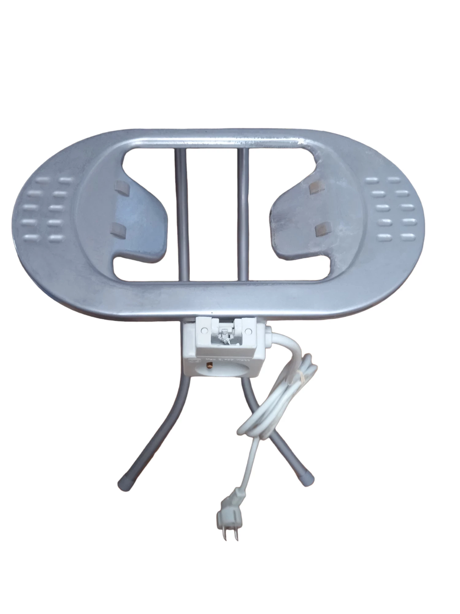 deska-do-prasowania-z-gniazdkiem-115cm-x-37cm-kod-producenta-1539