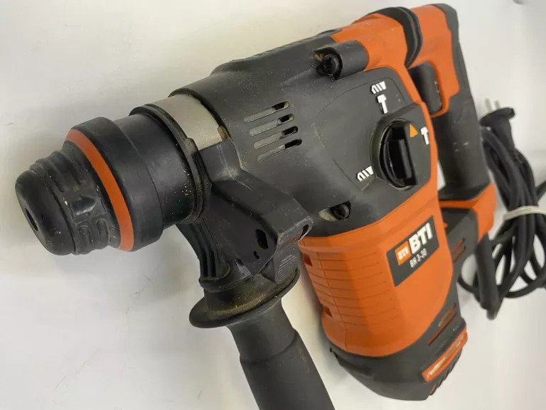 WIERTARKA-UDAROWA PROFILINE BTI BH 3-30 950W