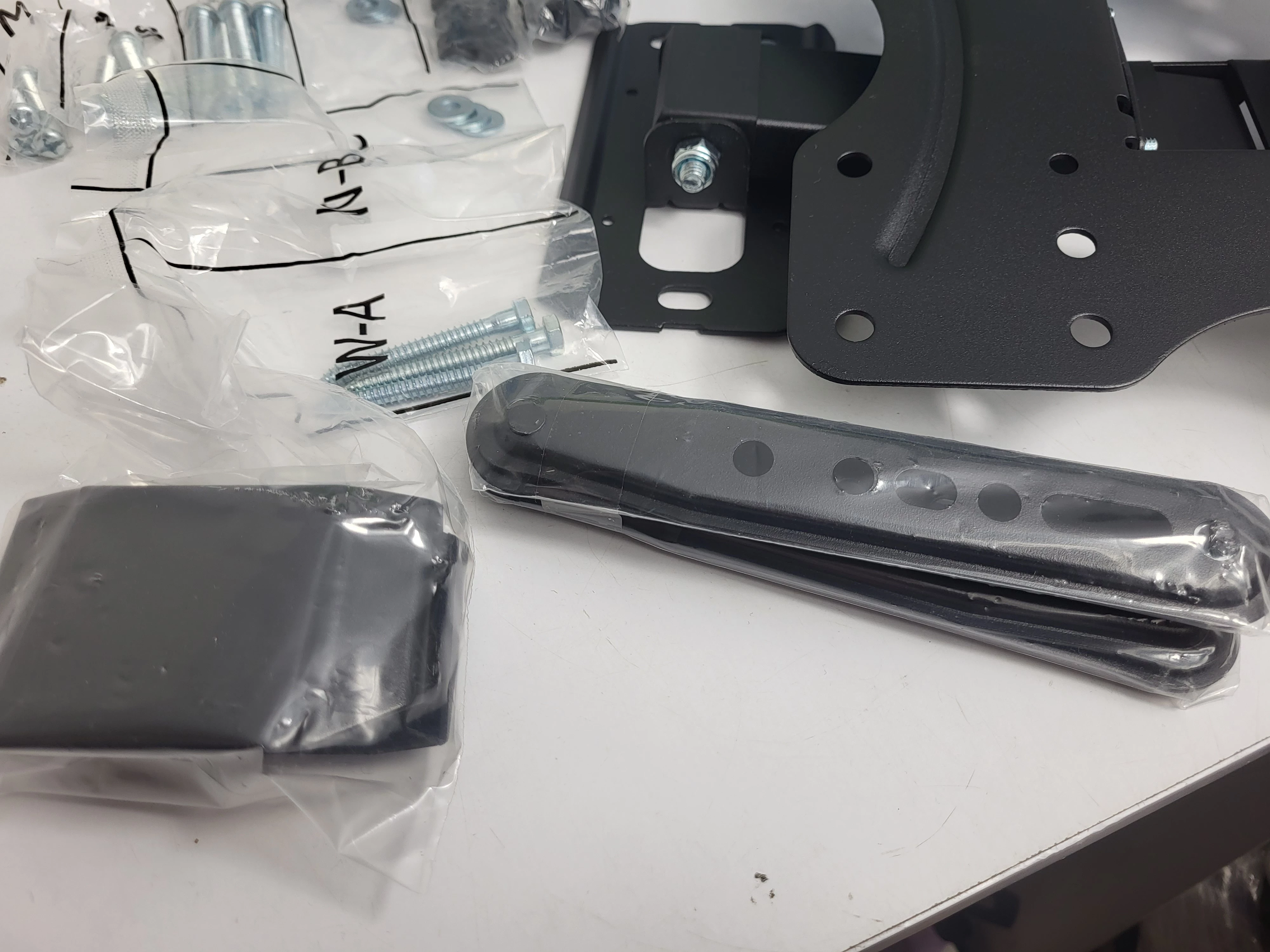 uchwyt-wieszak-do-tv-reinston-eu019-32-55-25-kg-kod-producenta-7350073733064