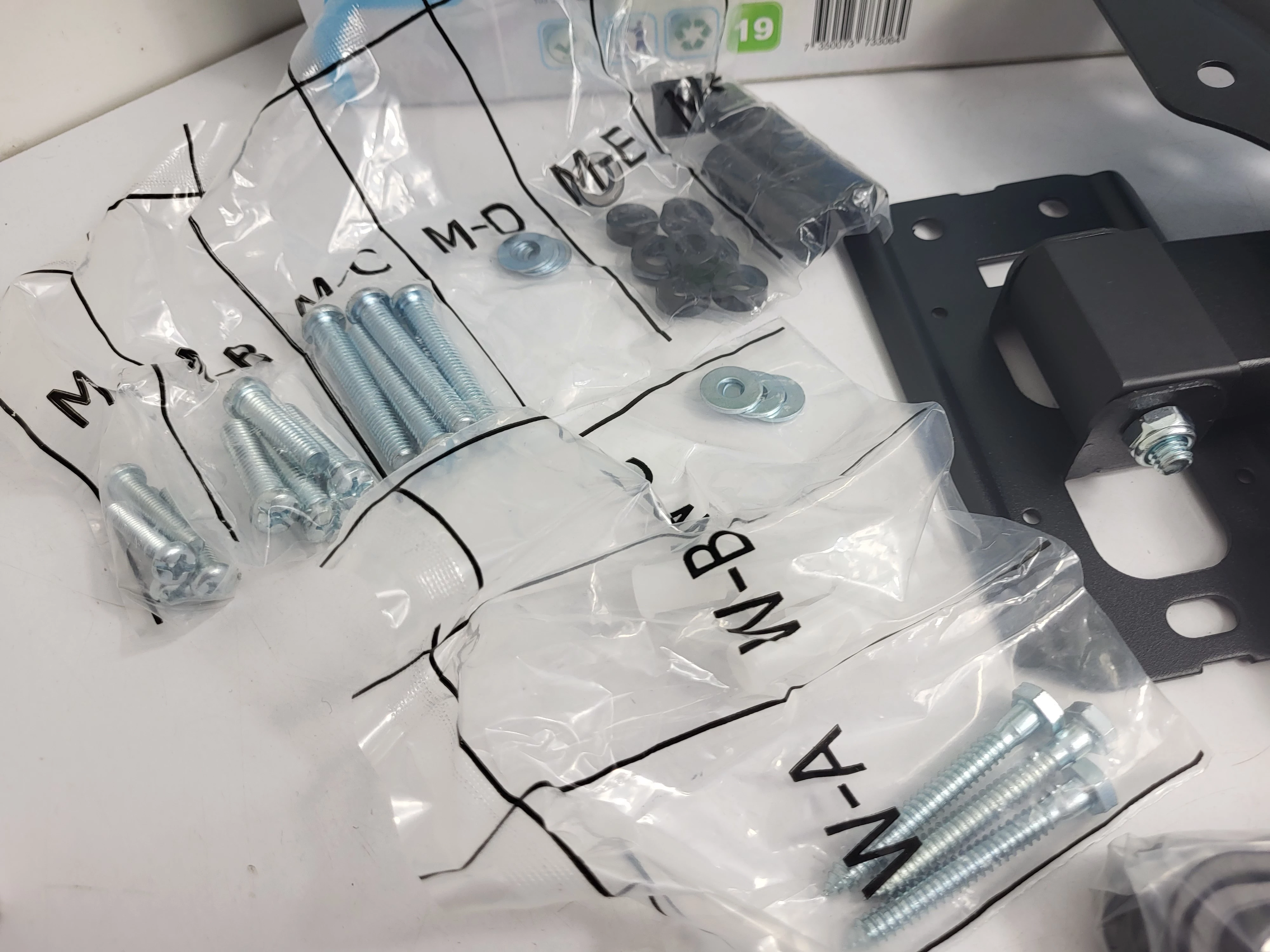 uchwyt-wieszak-do-tv-reinston-eu019-32-55-25-kg-marka-reinston