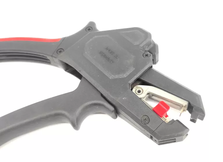 ŚCIĄGACZ IZOLACJI KNIPEX 12 62 180 0,2 MM2 - 6 MM