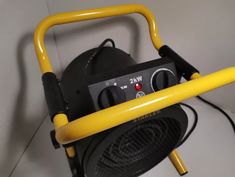 nagrzewnica-stanley-st-52-241-e-2kw-stan-uzywany