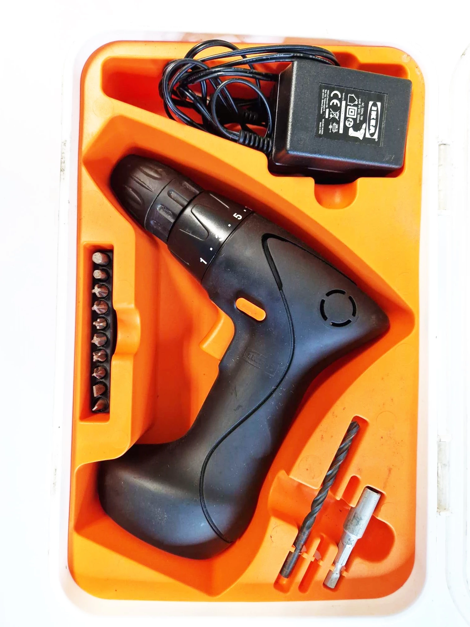 wkretarka-akumulatorowa-ikea-10203257-72-v-fix-1-maja-48-wabrzezno