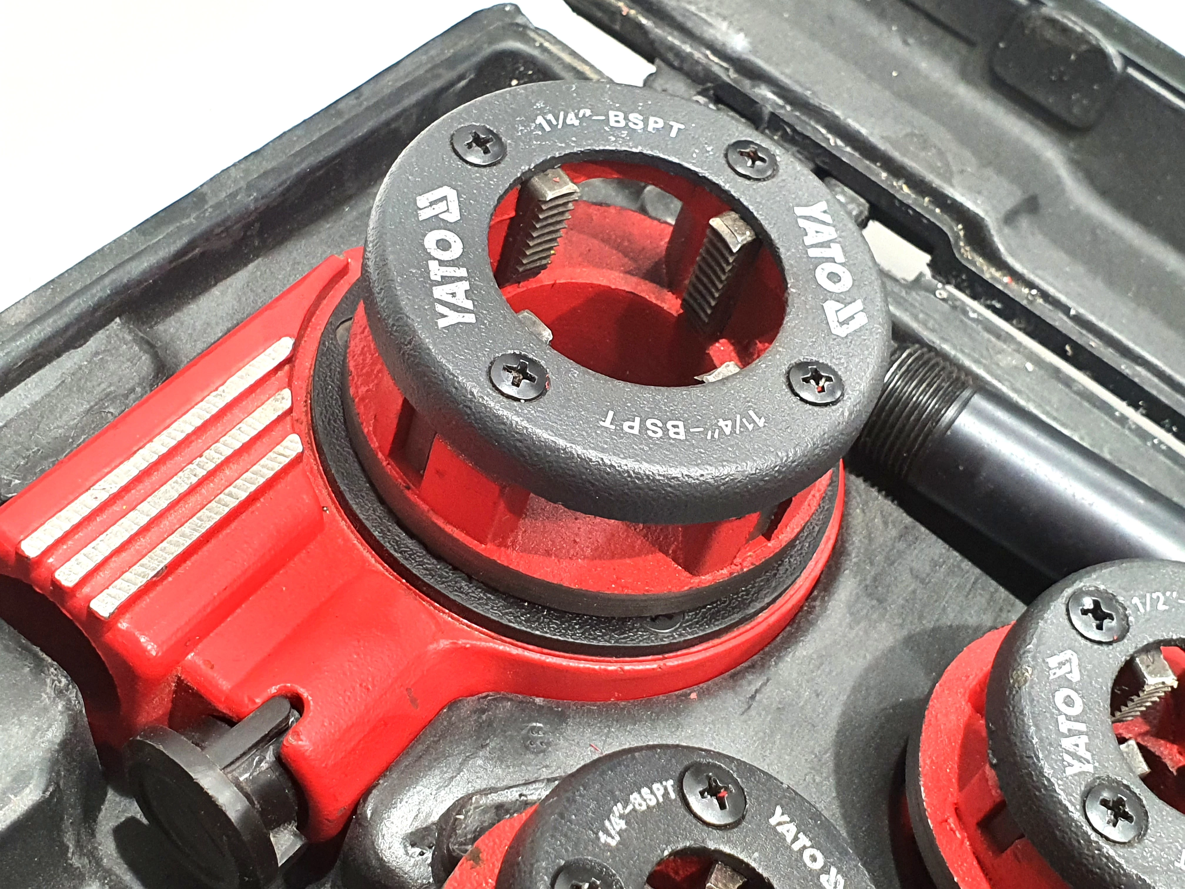 gwintownica-reczna-do-rur-14-54-yato-yt-2900-zasilanie-reczne