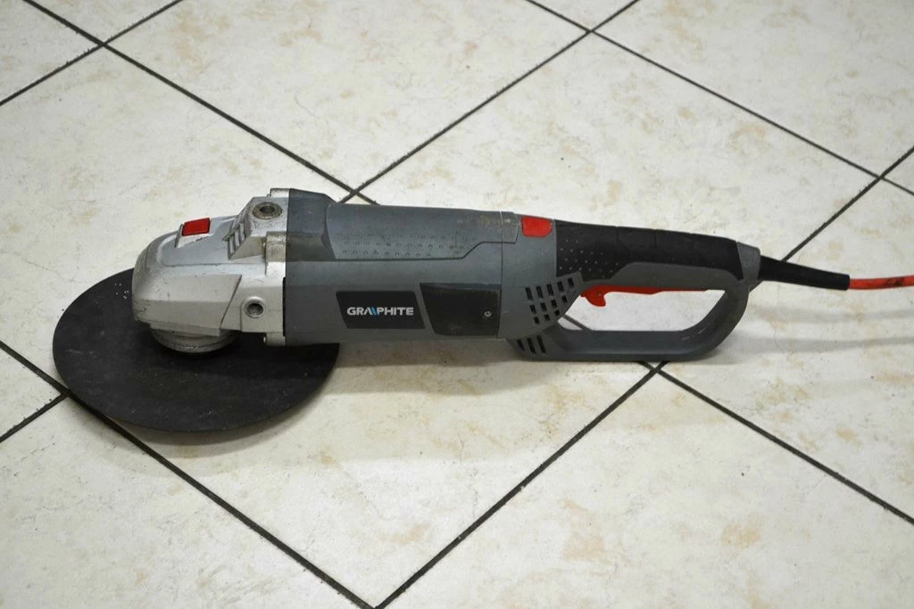 szlifierka-katowa-2600w-graphite-230mm-okazja-rynek-18-bochnia