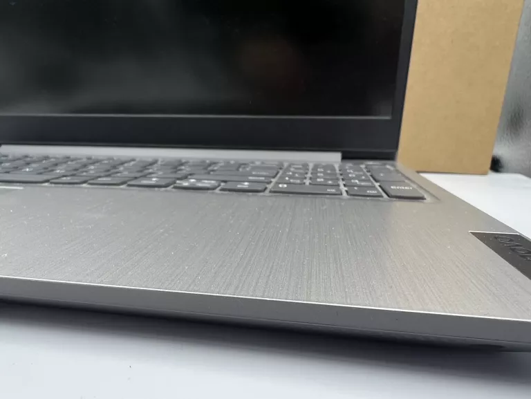 LAPTOP LENOVO IDEAPAD 3 81W1 RYZEN 5 512SSD 2,1GHZ