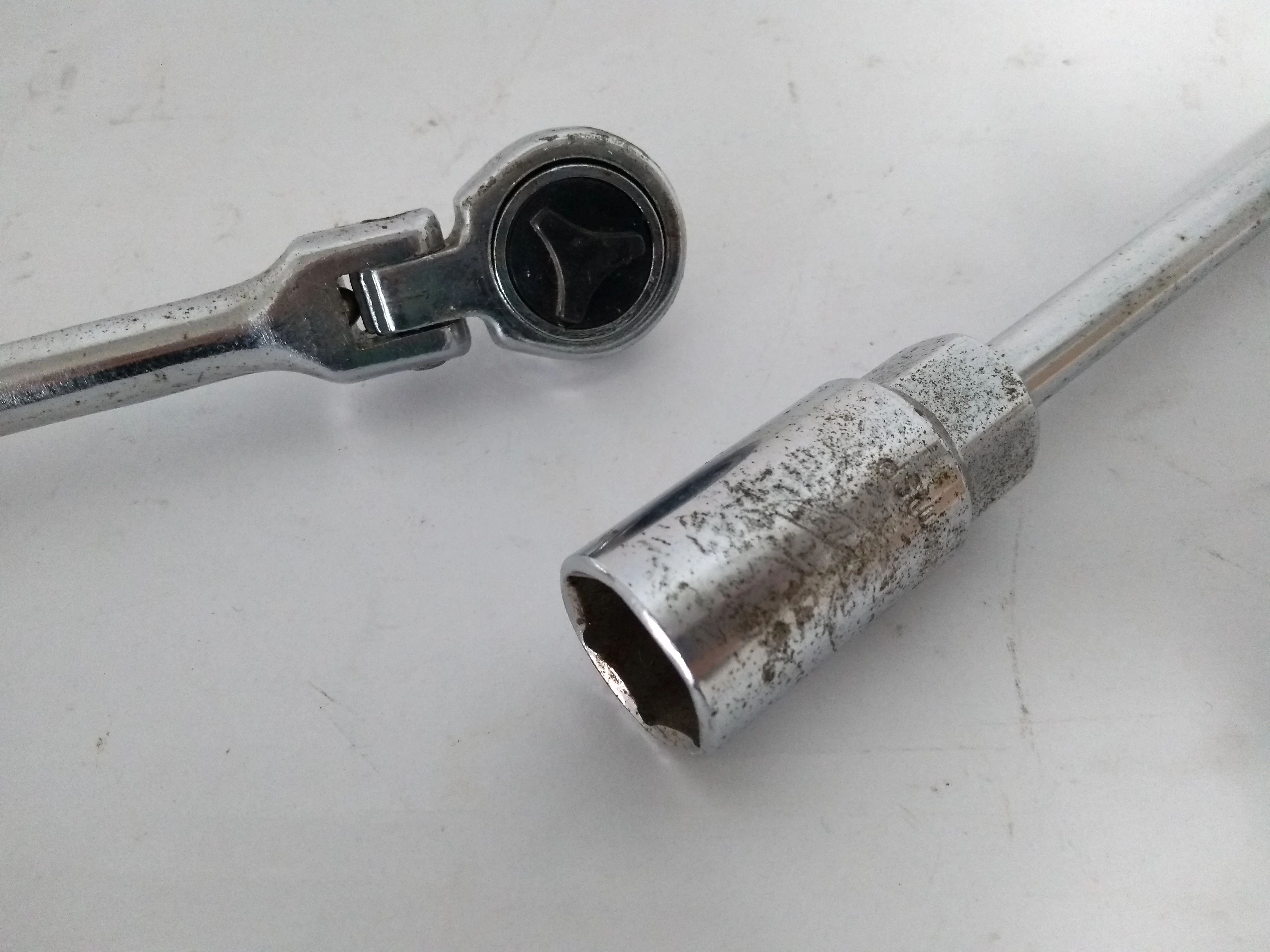 klucz-grzechotka-z-przedluzka-21mm-1316-stan-uzywany