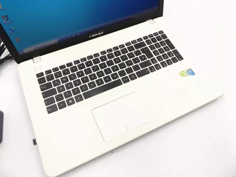 LAPTOP ASUS K751L 1TB 4GB 2,2GHZ I5-5200U 920M