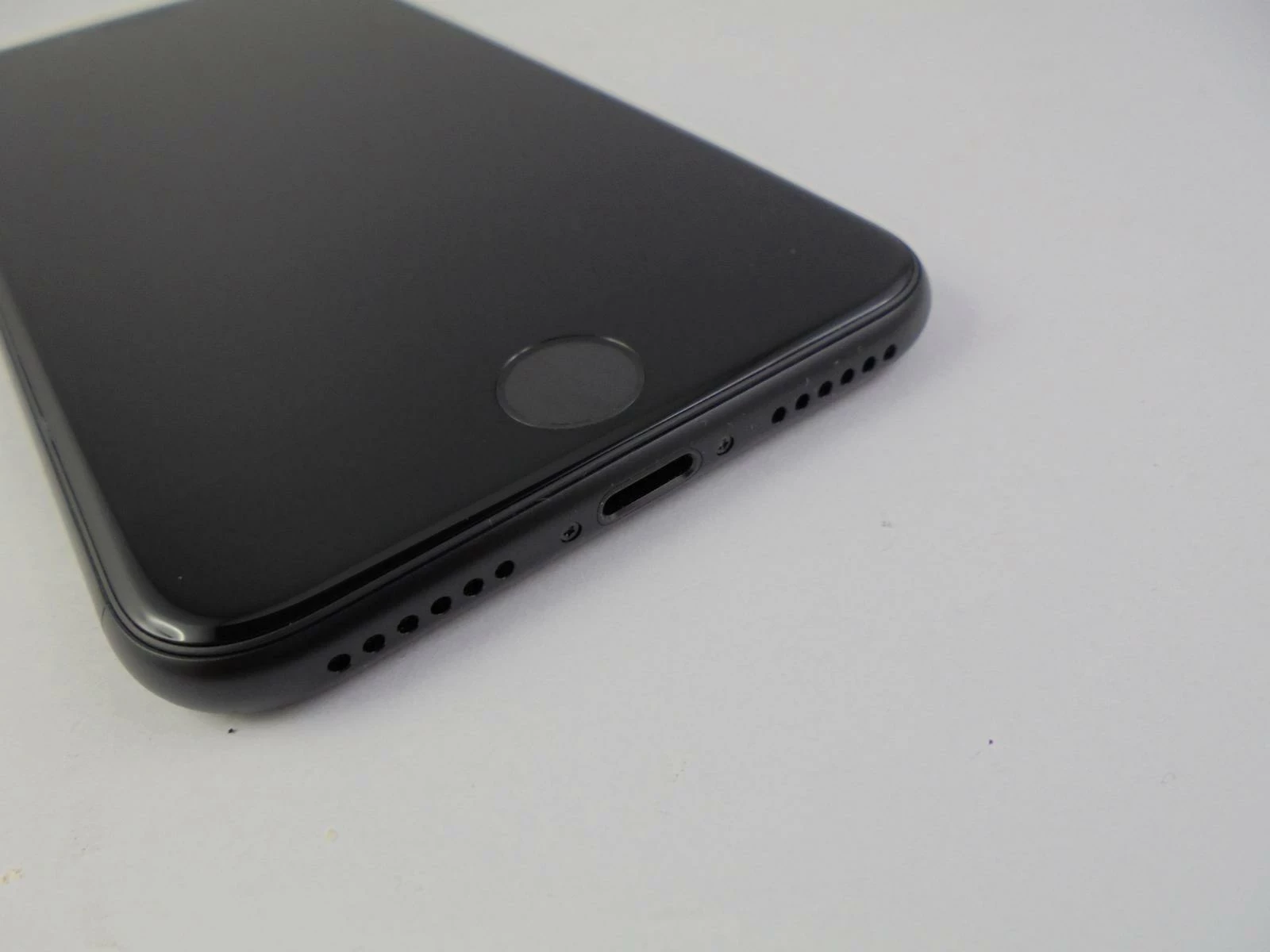 apple-iphone-se-2020-64gb-100-bat-idealny-typ-smartfon