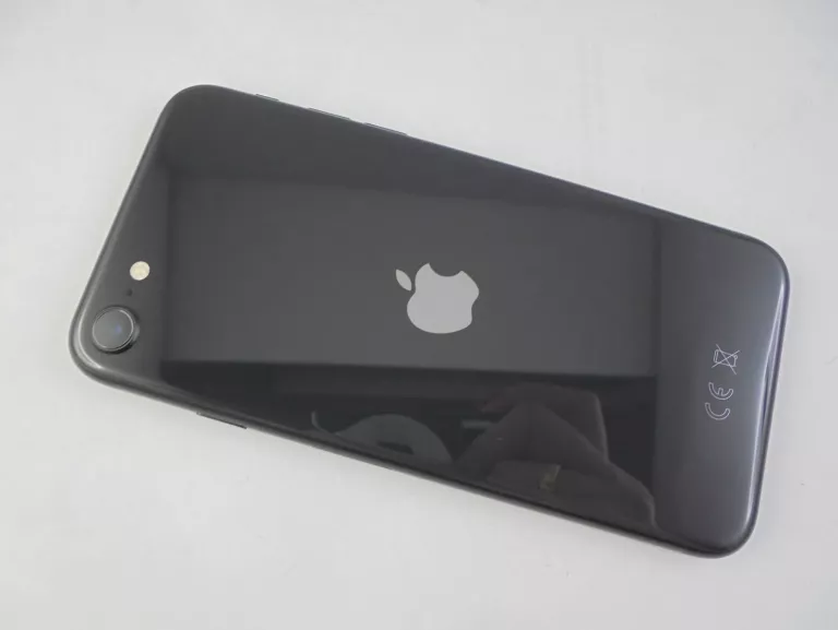 apple-iphone-se-2020-64gb-100-bat-idealny-przekatna-ekranu-47