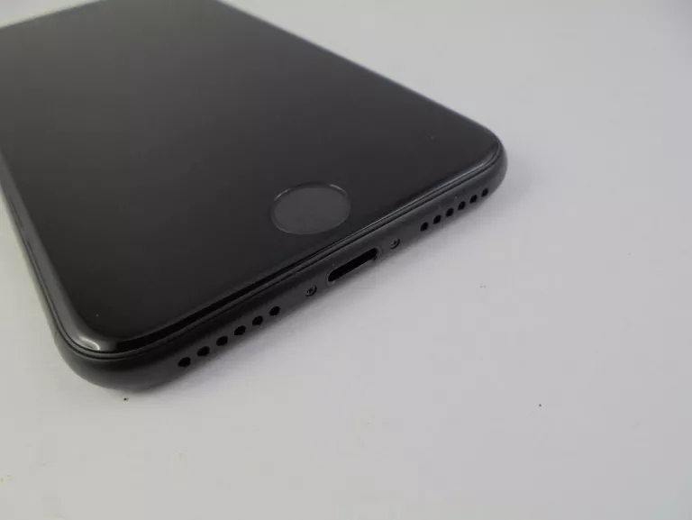 apple-iphone-se-2020-64gb-100-bat-idealny-typ-smartfon