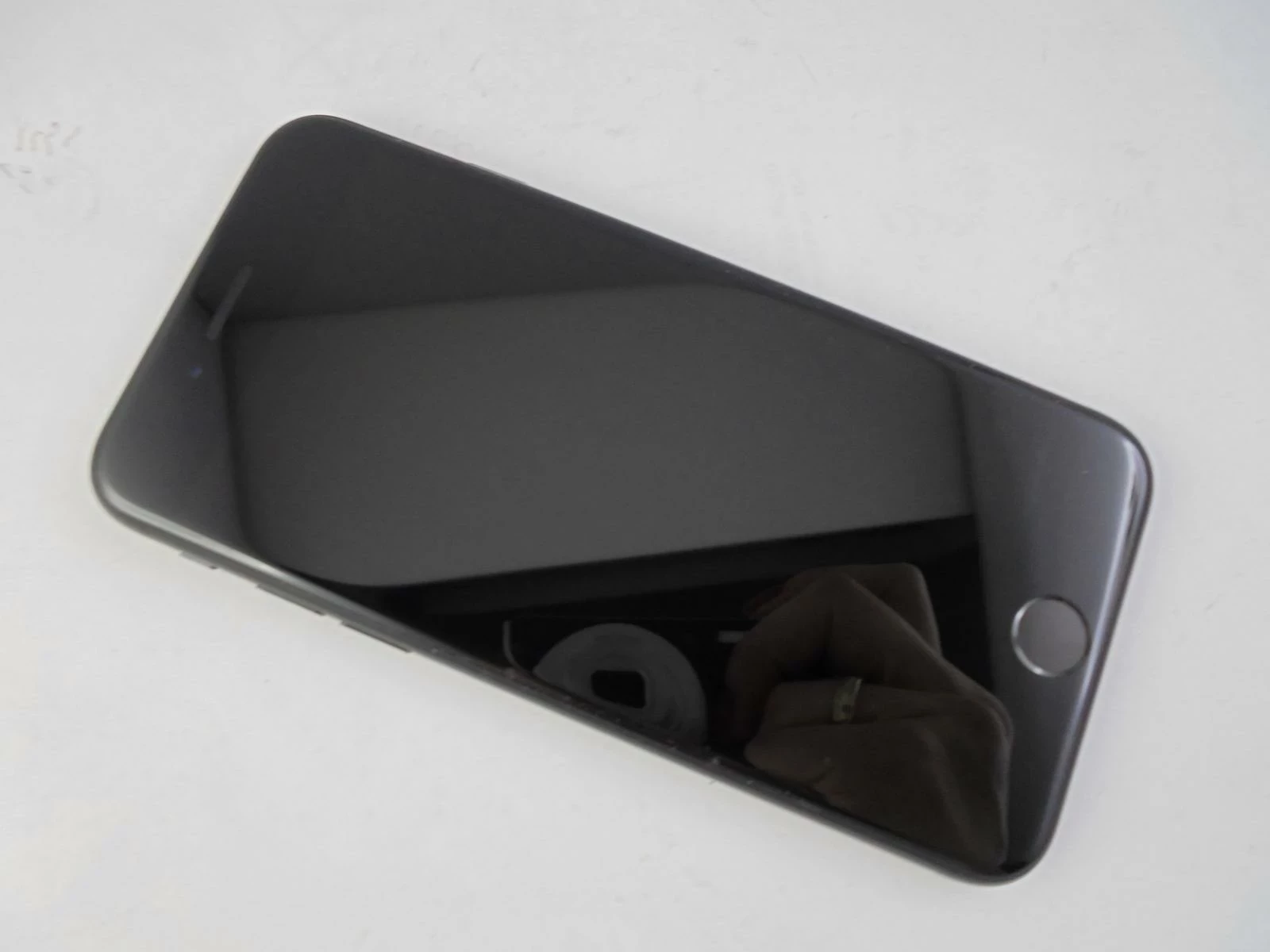 apple-iphone-se-2020-64gb-100-bat-idealny-kod-producenta-mx9r2zda