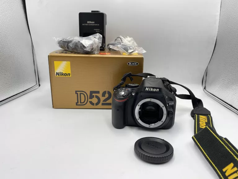 APARAT NIKON D5200 KORPUS