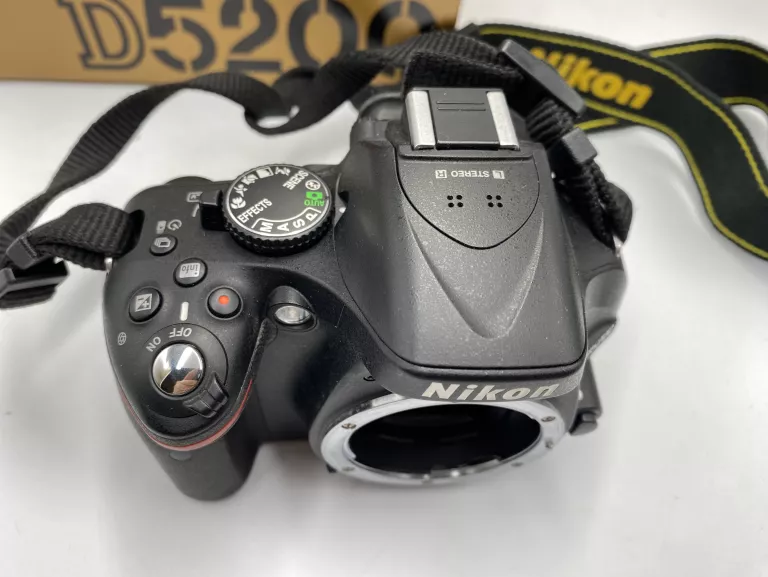 APARAT NIKON D5200 KORPUS