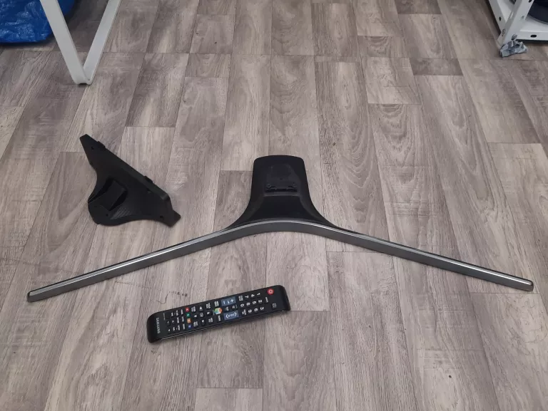 TELEWIZOR SAMSUNG 50CALI UE50JU6872U