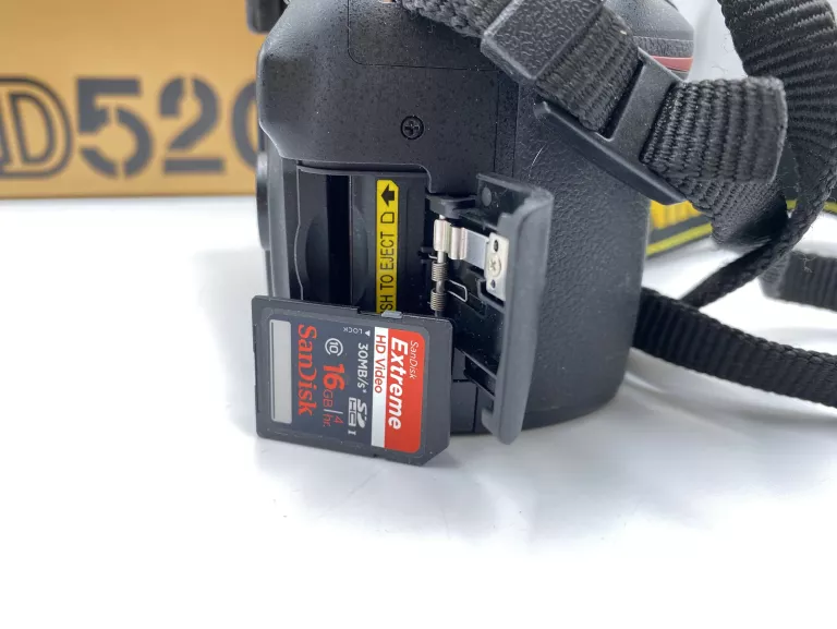 APARAT NIKON D5200 KORPUS