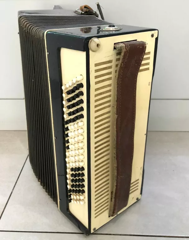 akordeon-trzyrzedowy-bialoruski-marka-inna