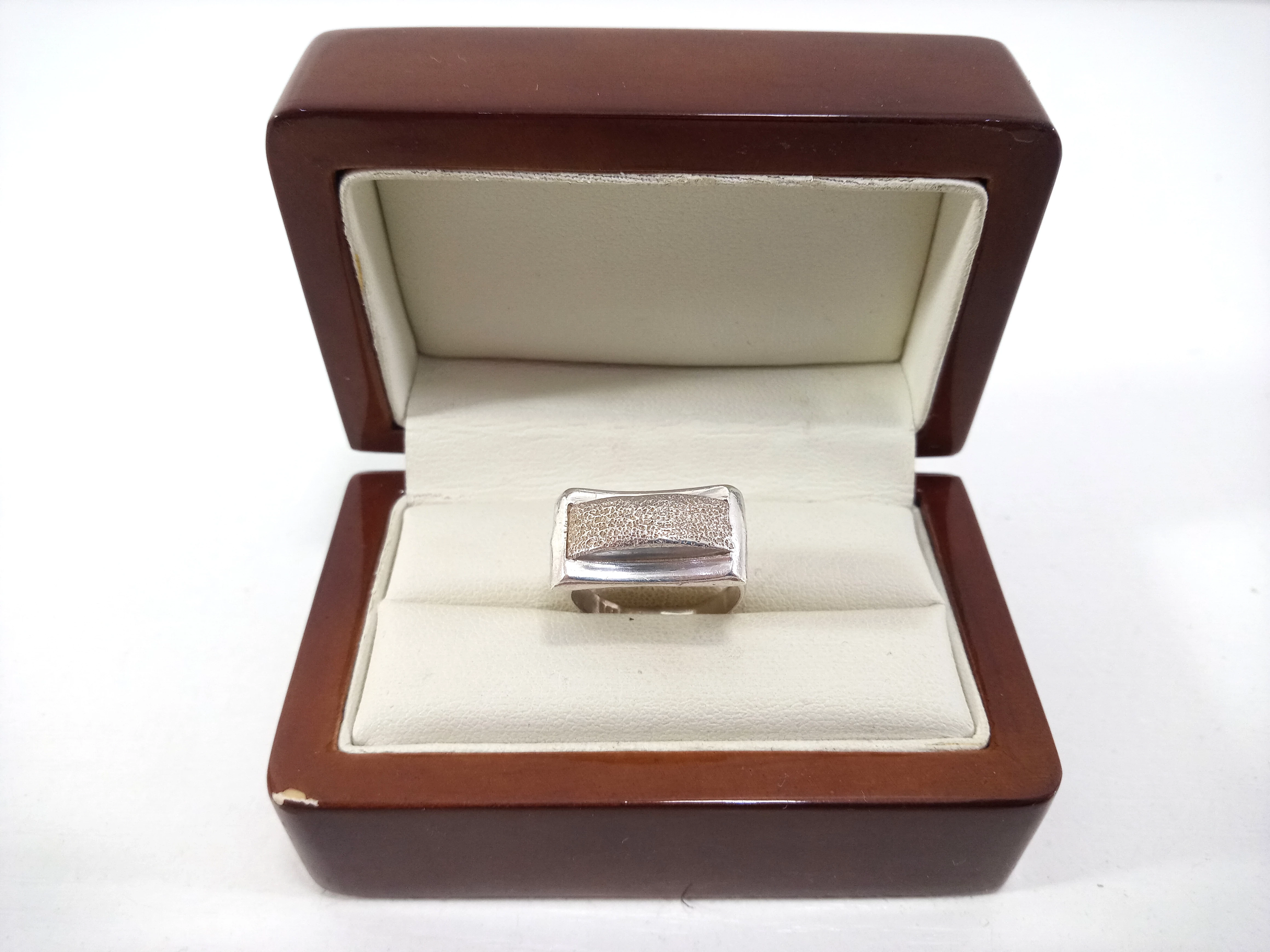 duzy-srebrny-pierscionek-tysiaclecia-2a-nowe-miasto-lubawskie