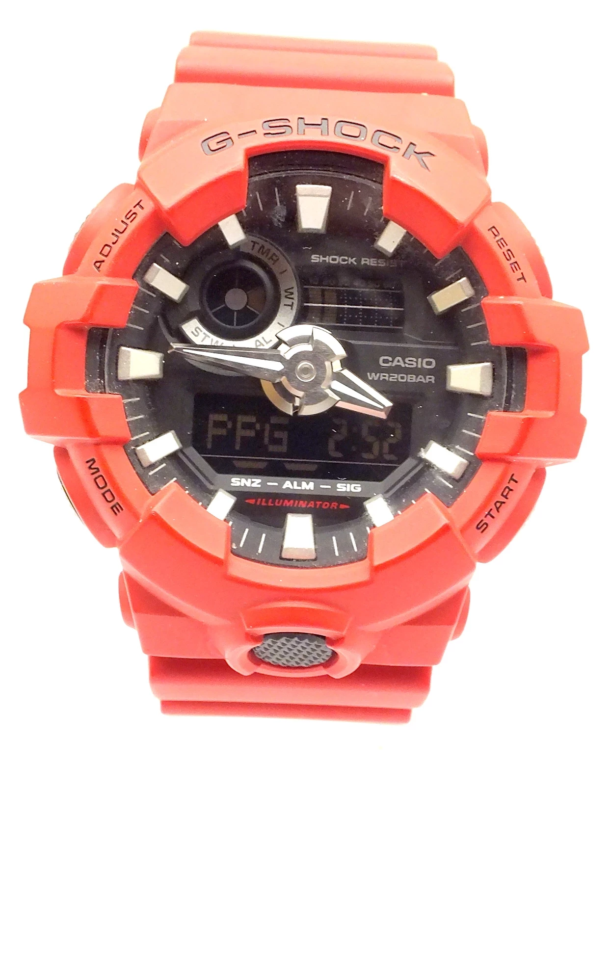 zegarek-casio-g-shock-ga-700-czerwony-stan-uzywany