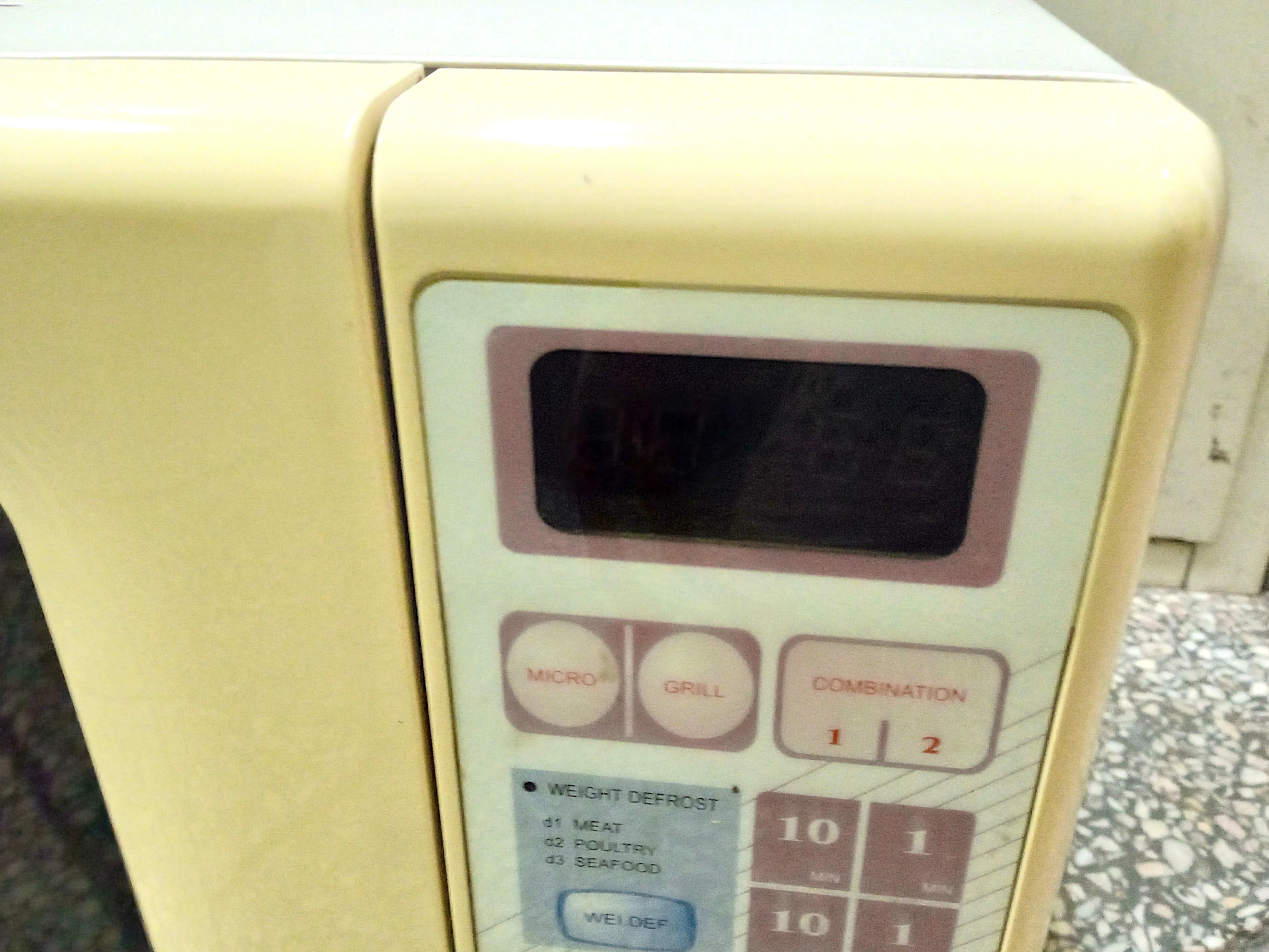 kuchenka-mikrofalowa-romix-mf13-stan-uzywany