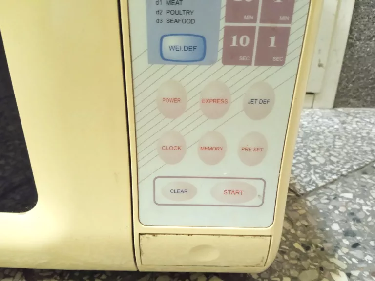 KUCHENKA MIKROFALOWA ROMIX MF13