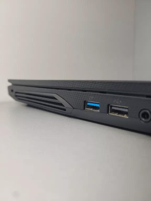 laptop-gigabyte-g5-kc-i5-10500h-16512-gb-czarny-seria-procesora-intel-core-i5