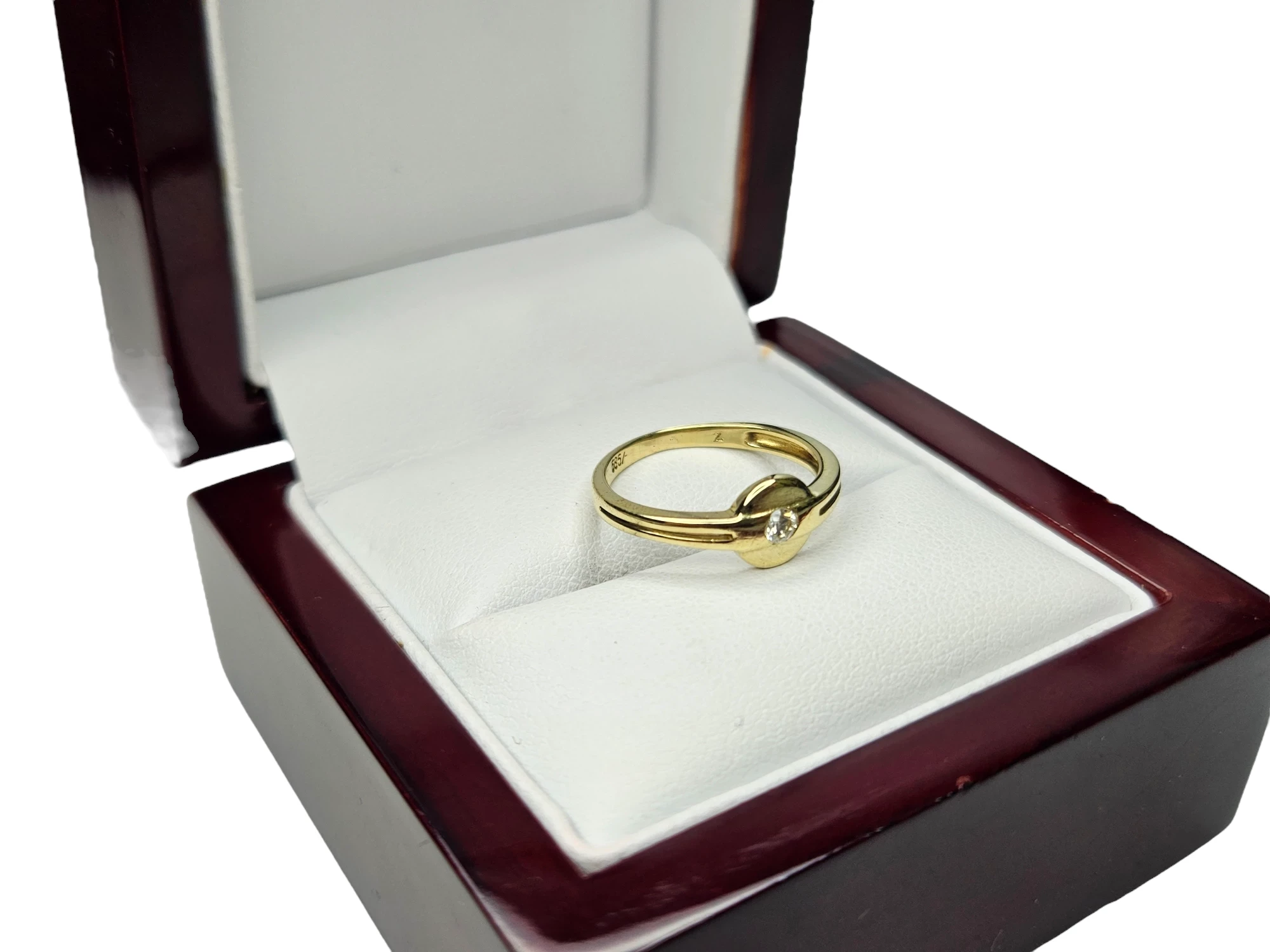 zloty-pierscionek-z-diamentem-153g-585-r8-rozmiarsrednica-wew-mm-372-8