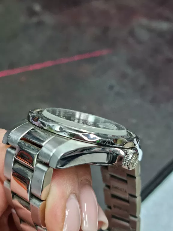 ZEGAREK INVICTA 8932
