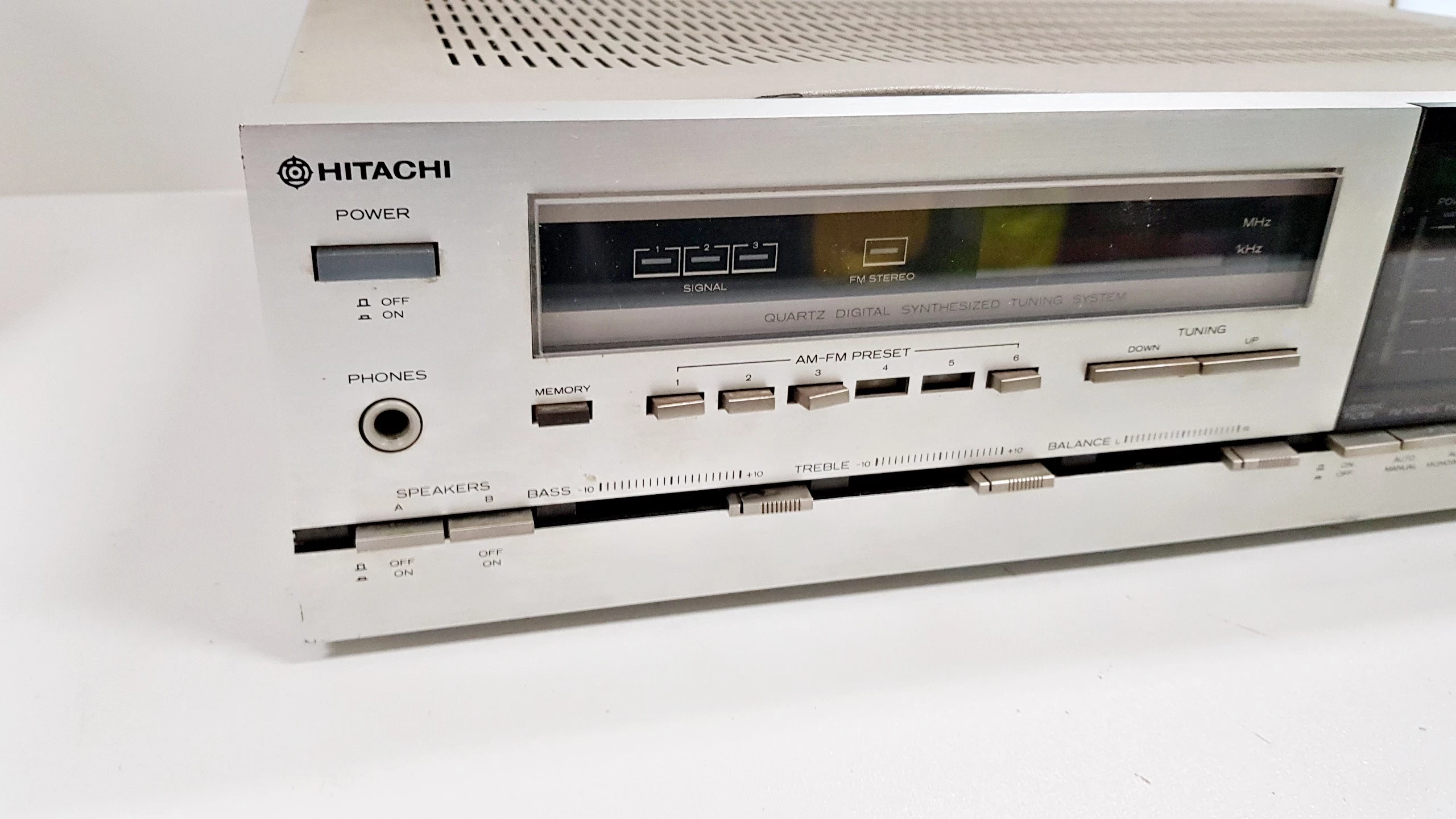 amplituner-hitachi-hta-4000-stan-uzywany