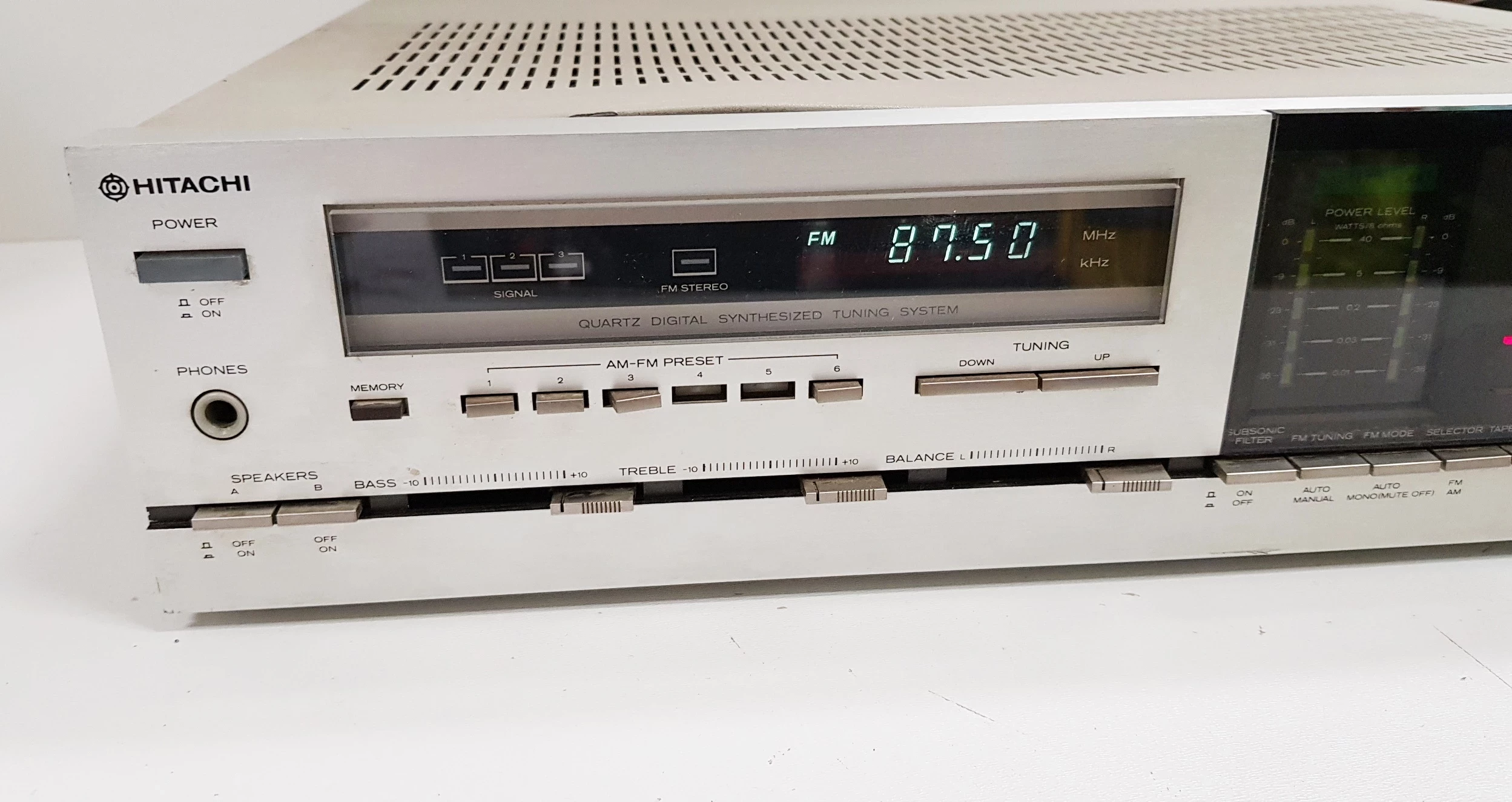 amplituner-hitachi-hta-4000-product-id