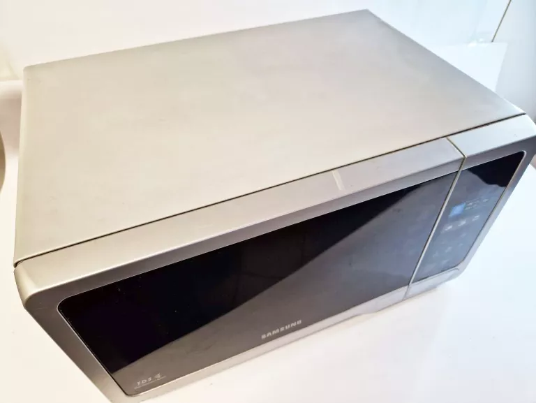 MIKROFALÓWKA SAMSUNG MW73E-SB 20 LITRÓW 800 WATT