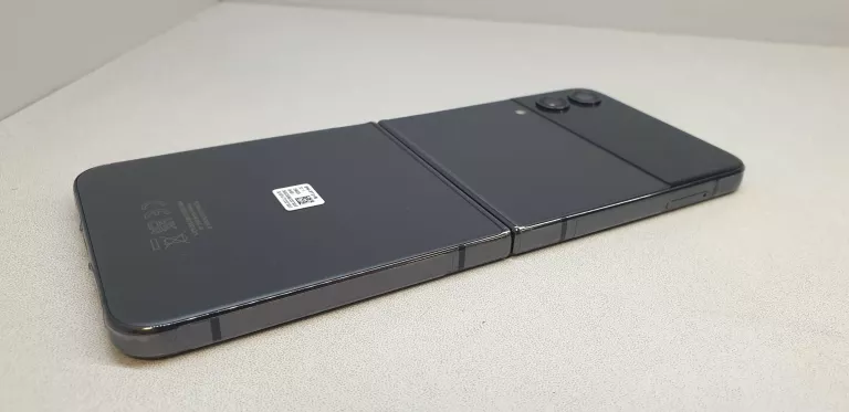 SAMSUNG GALAXY Z FLIP 4 8/256GB OPIS