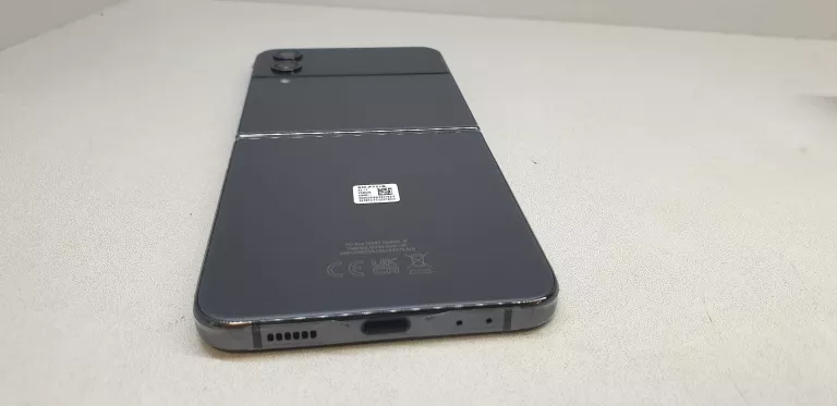 SAMSUNG GALAXY Z FLIP 4 8/256GB OPIS