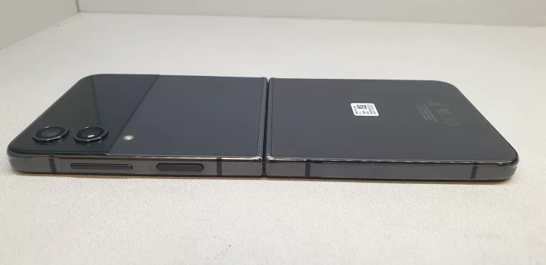 SAMSUNG GALAXY Z FLIP 4 8/256GB OPIS