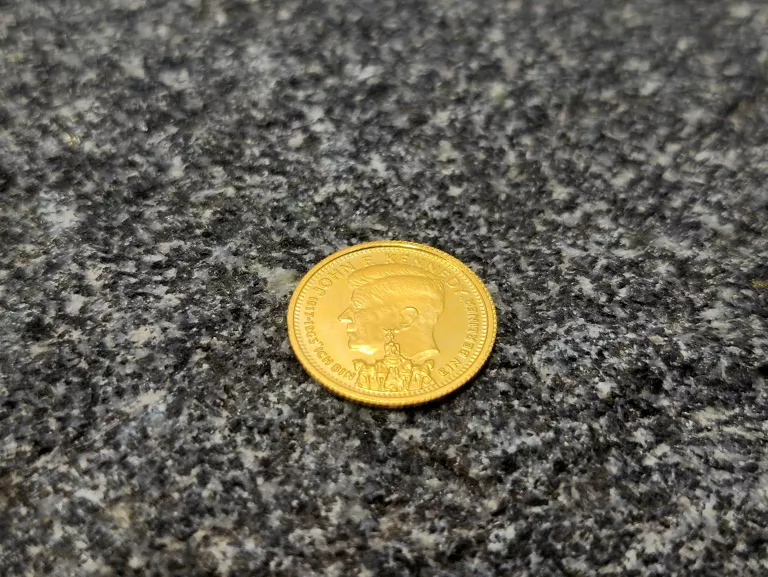 ZŁOTA MONETA JOHN F. KENNEDY 999.9 1.28G