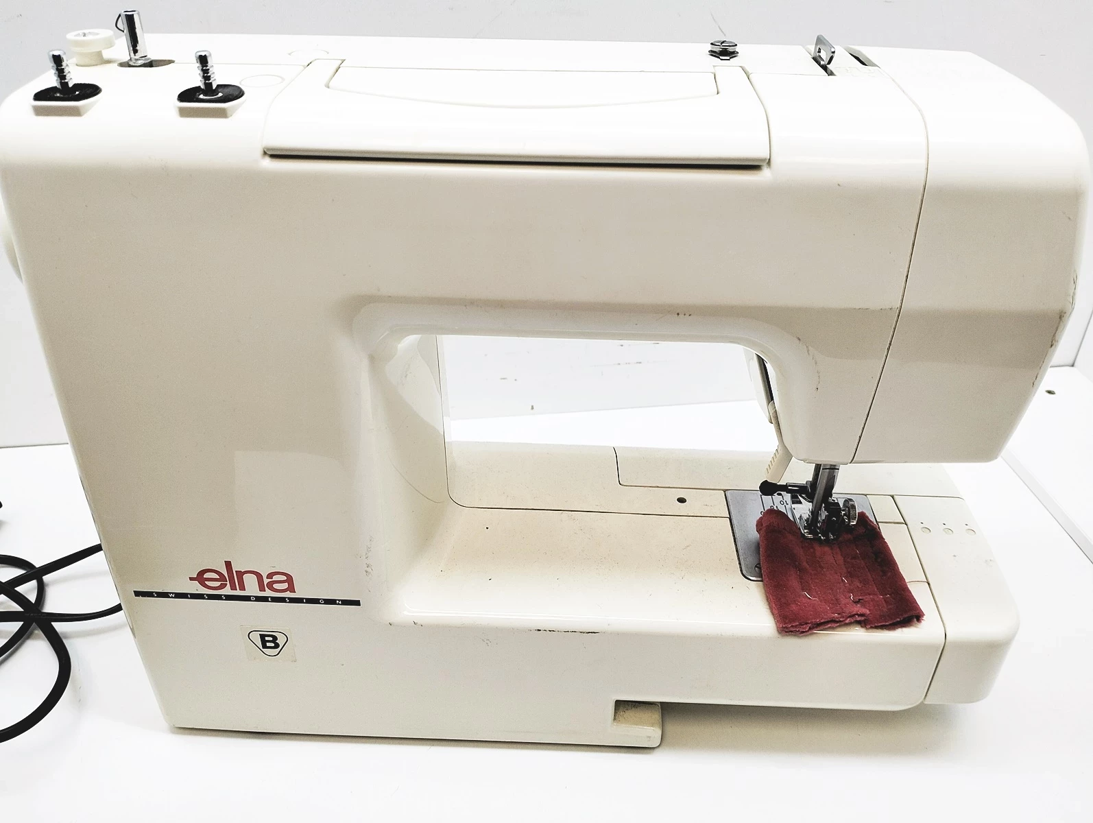 maszyna-do-szycia-elna-2110-model-220-ex