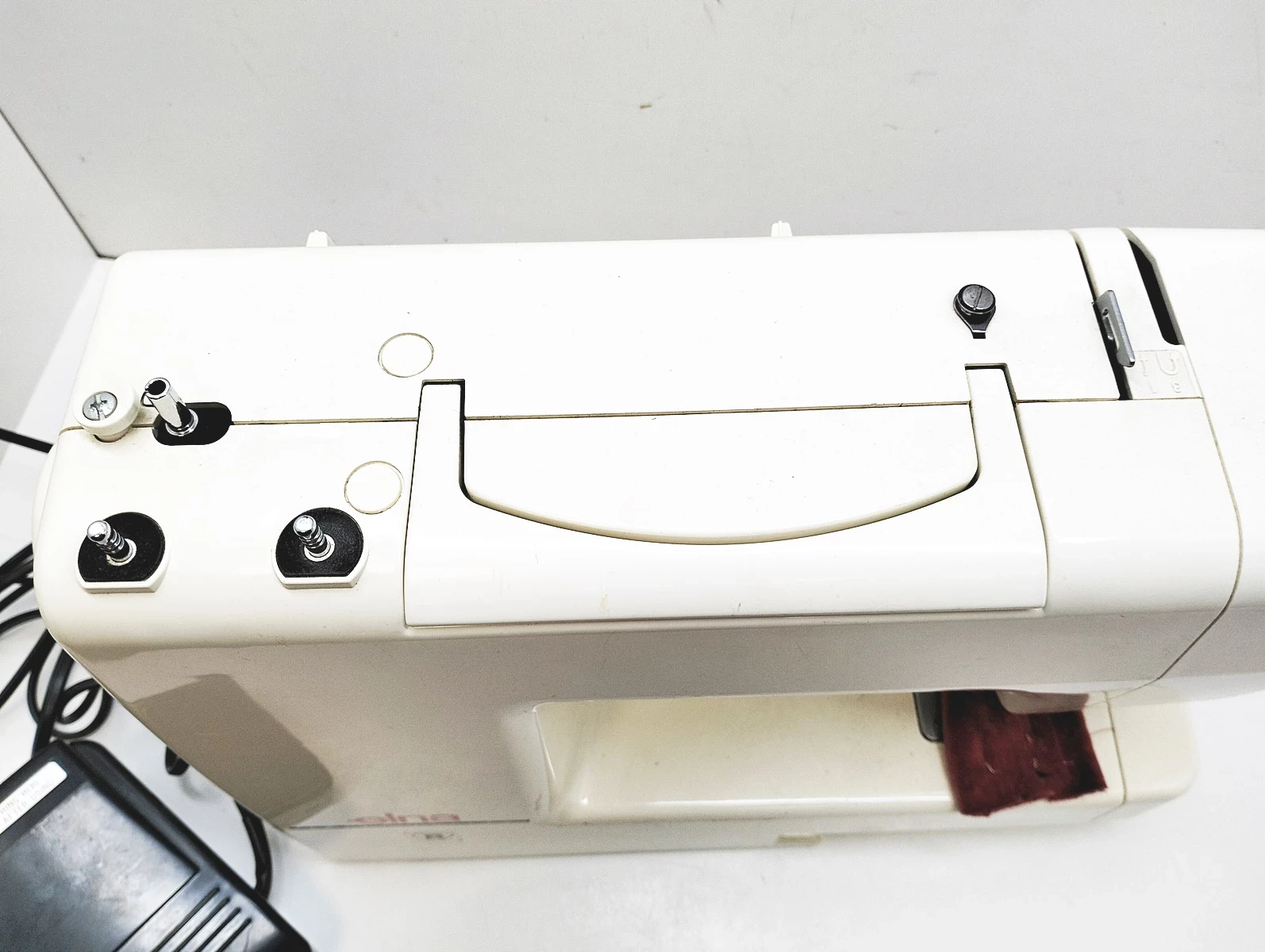 maszyna-do-szycia-elna-2110-product-id-0861d5e8-b0d9-4fe6-b221-05b13892c449