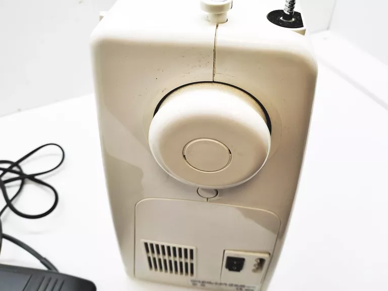 maszyna-do-szycia-elna-2110-marka-elna