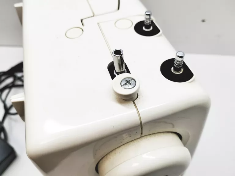 maszyna-do-szycia-elna-2110-ean-gtin-7611850701943