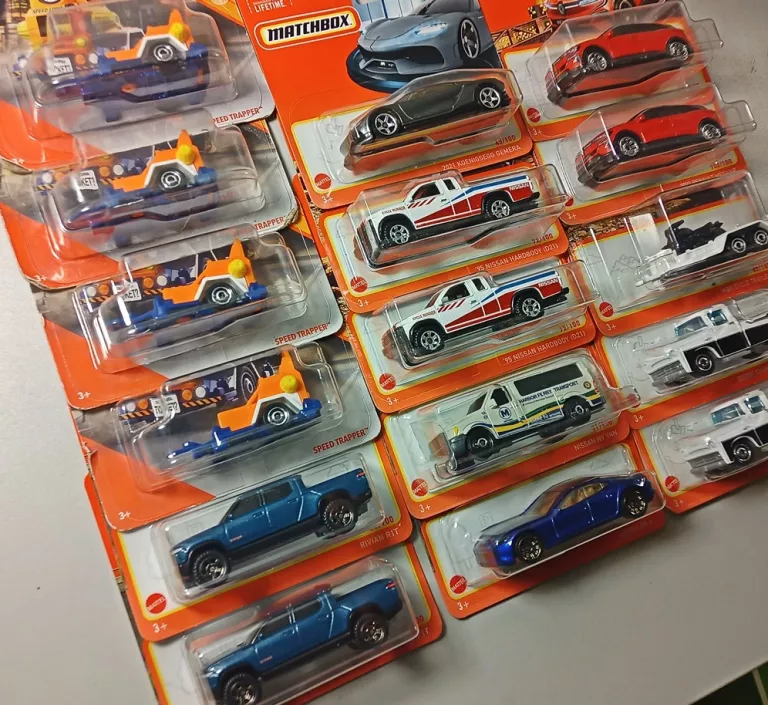 SAMOCHODZIKI MATCHBOX