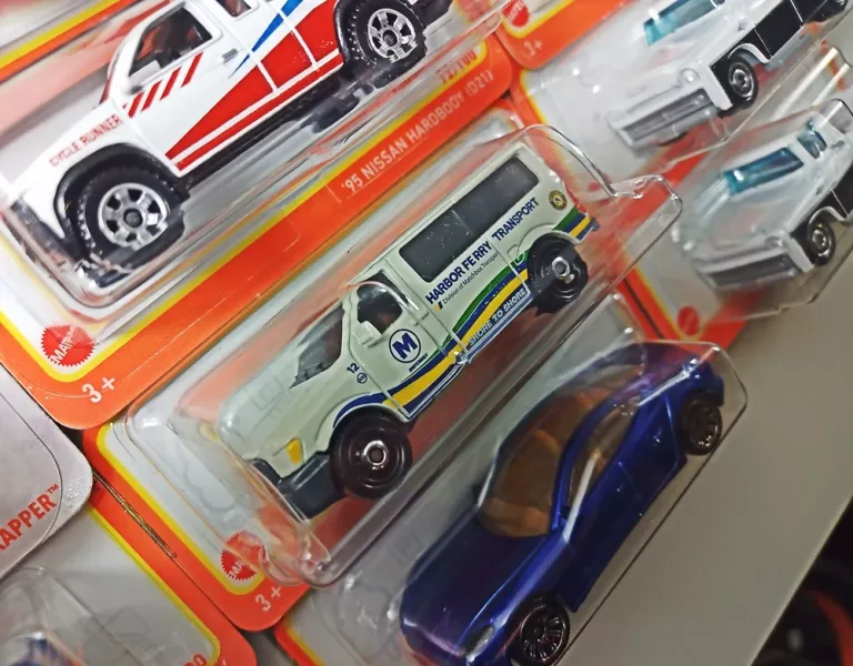 SAMOCHODZIKI MATCHBOX