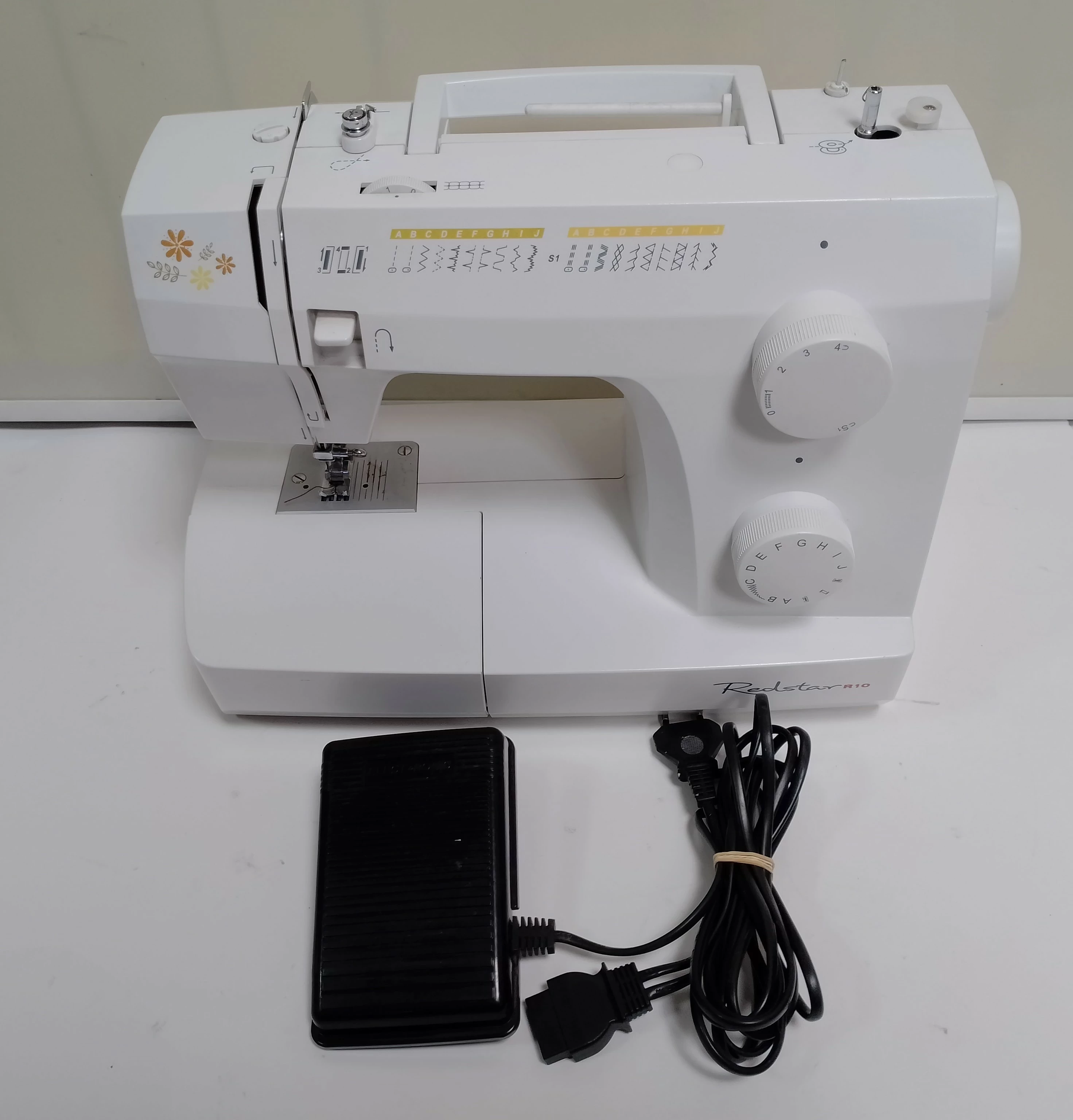 maszyna-do-szycia-redstar-r10-funkcje-szycia-obrebianie