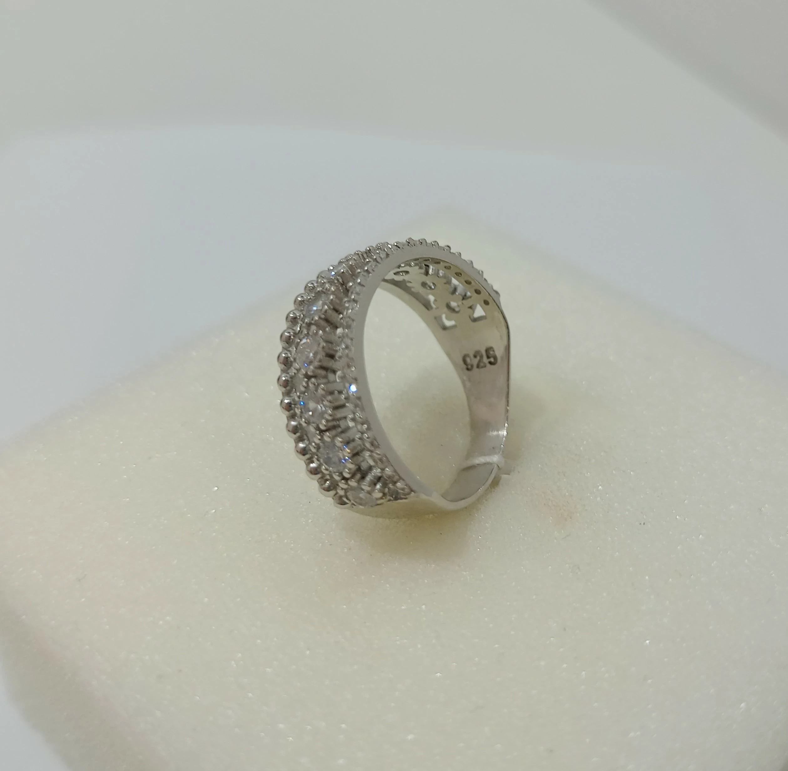 pr-925-pierscionek-obraczka-szeroka-cyrkonie-r15-rodzaj-wyrob-jubilerski