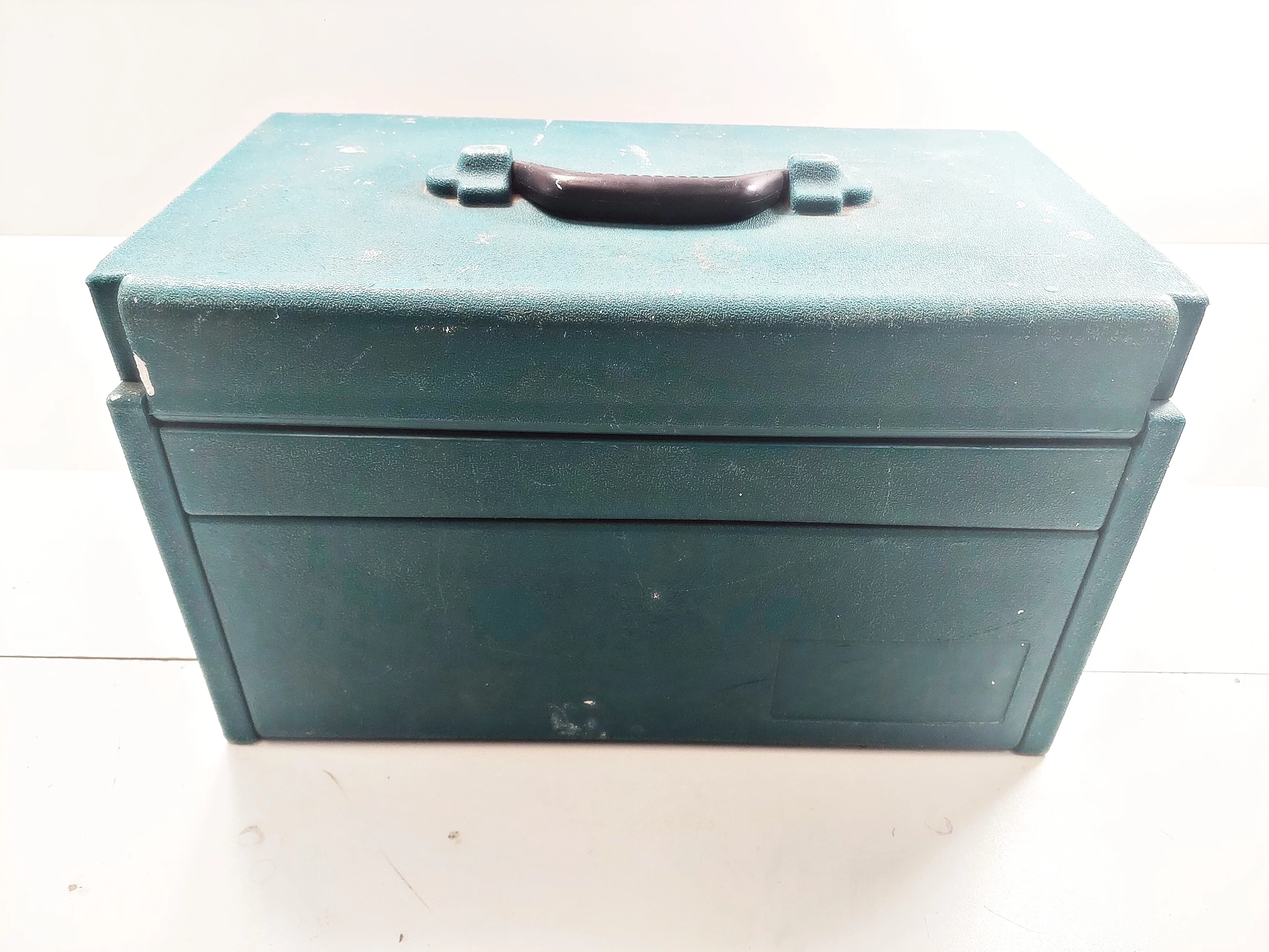 skrzynka-narzedziowa-makita-organizer-wkretarka-product-id