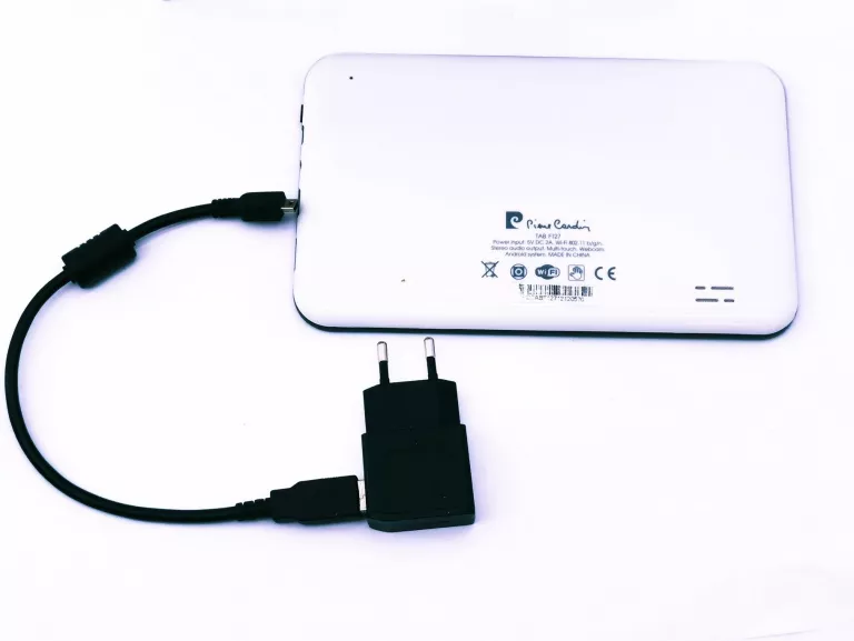 tablet-pierre-cardin-tab-f127-komplet-marka-inna