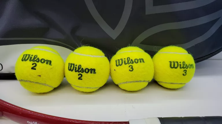 rakieta-tenisowa-artengo-700-pokrowiec-pilki-stan-uzywany