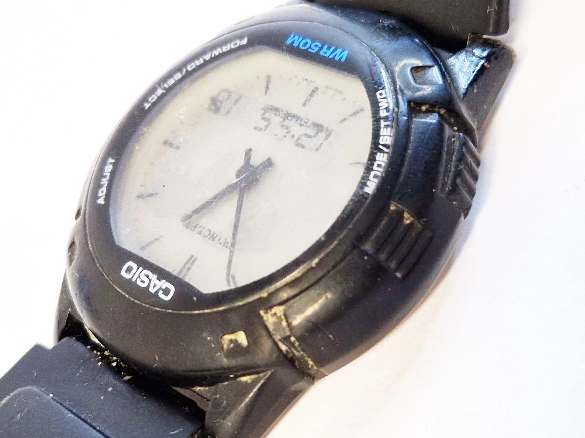 zegarek-casio-abx-20-vintage-twincept-ksztalt-koperty-okragla