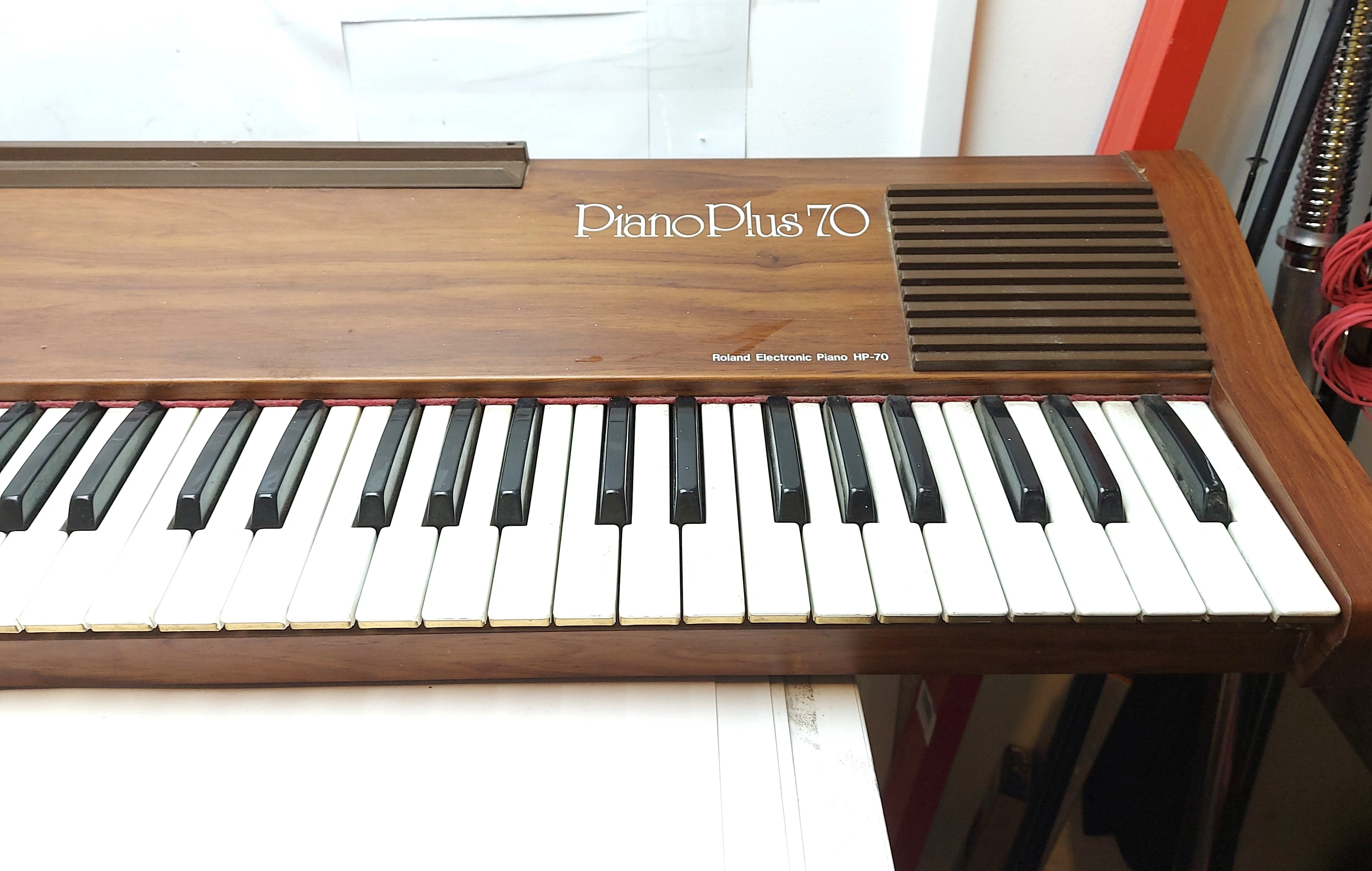 Piano plus store 70 roland